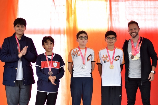 Curso G9 conquista 3 títulos no Mineiro de Xadrez Escolar